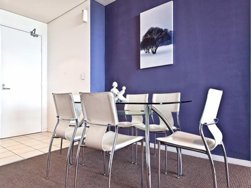 1004/4 Como Crescent, Southport QLD 4215