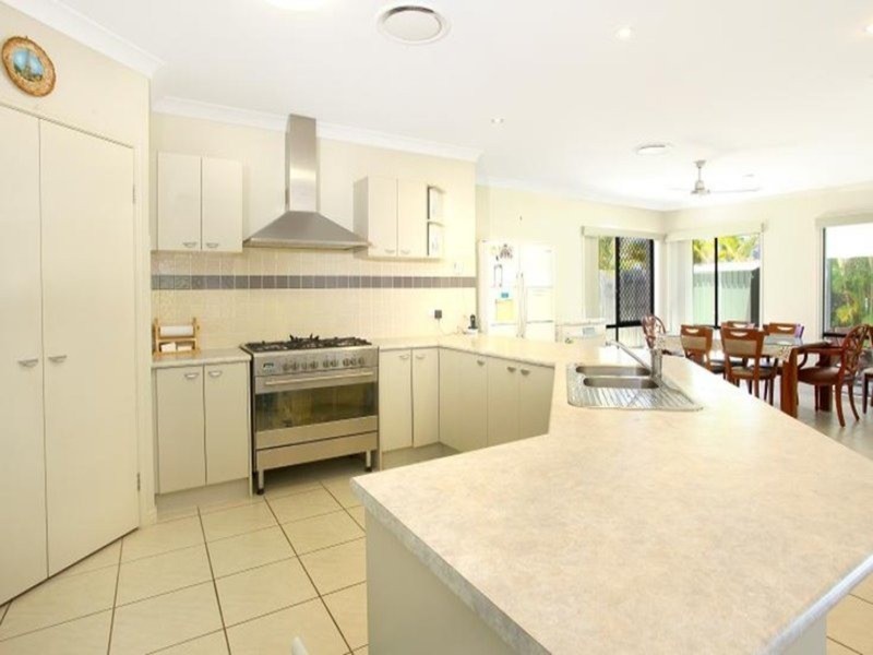 15 Viewridge Way, Molendinar QLD 4214