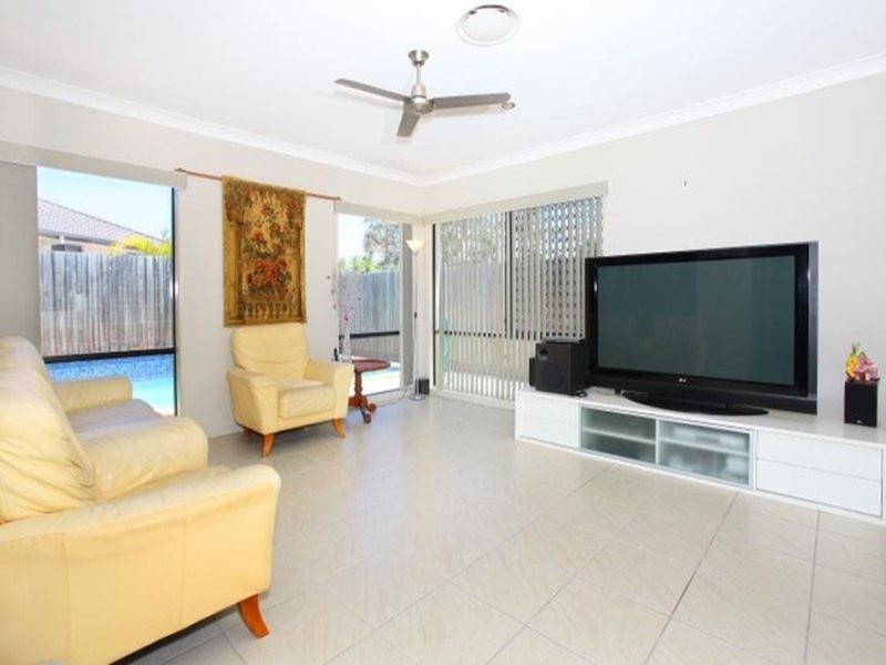 15 Viewridge Way, Molendinar QLD 4214