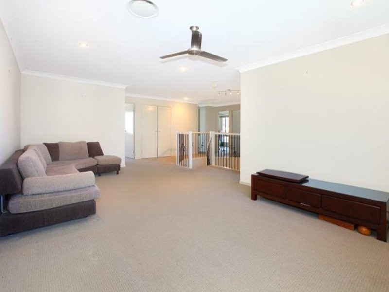 15 Viewridge Way, Molendinar QLD 4214