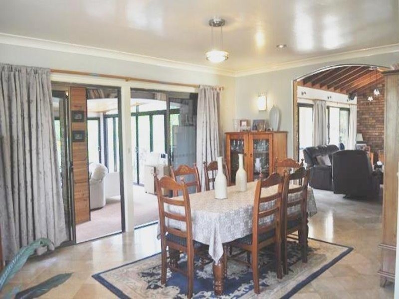 11 Kingsway Drive, Molendinar QLD 4214