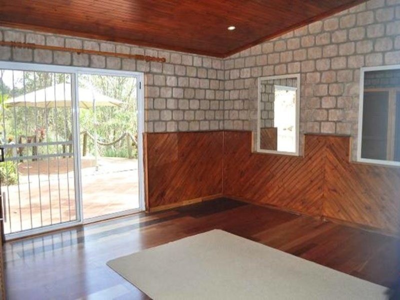 11 Kingsway Drive, Molendinar QLD 4214