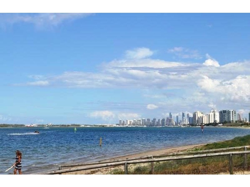 27/522 Marine Parade, Biggera Waters QLD 4216