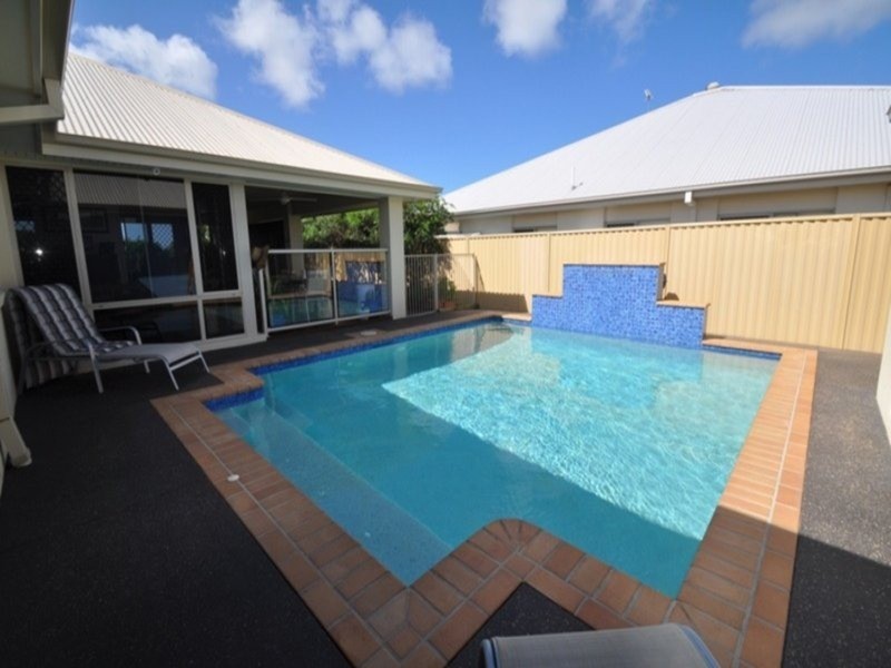 112 crestwood Drive, Molendinar QLD 4214