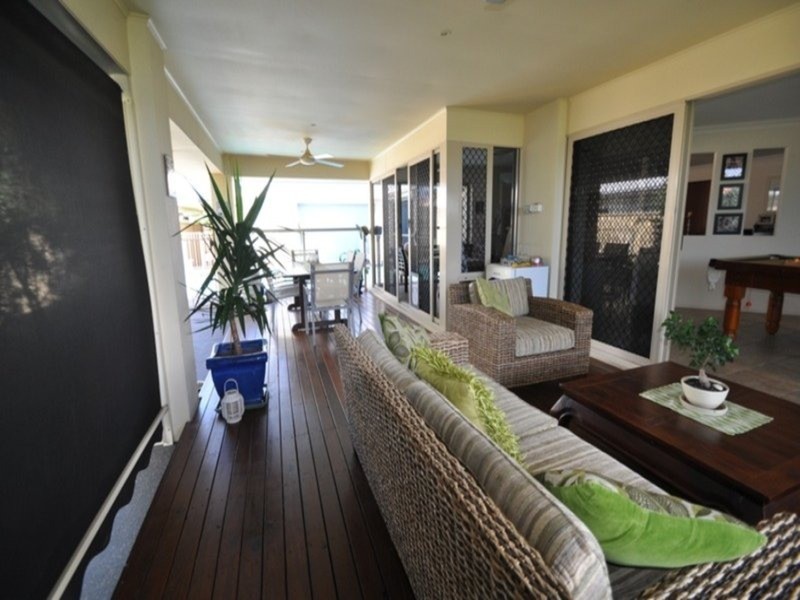 112 crestwood Drive, Molendinar QLD 4214