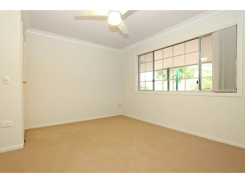 2 Batchworth Road, Molendinar QLD 4214