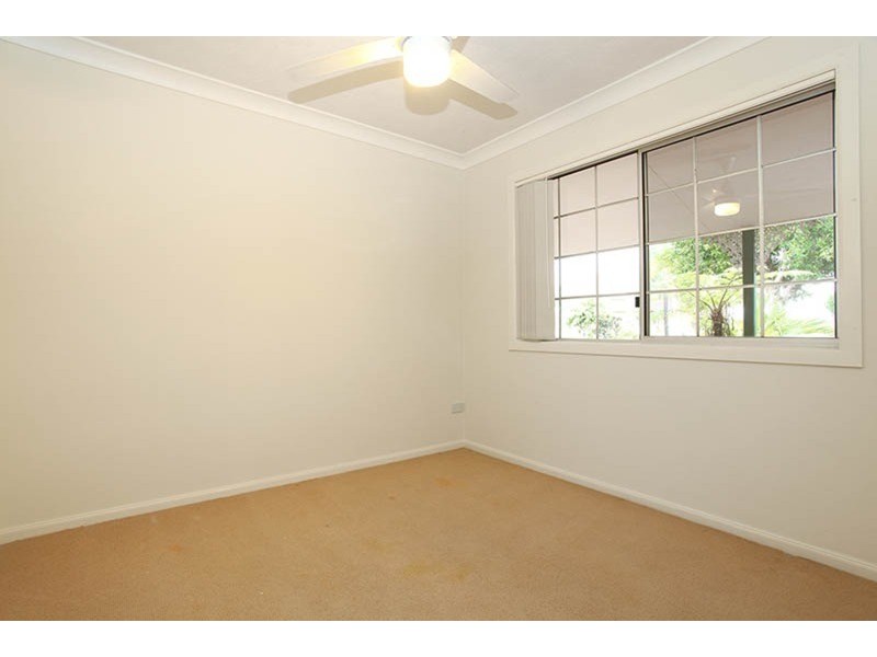 2 Batchworth Road, Molendinar QLD 4214