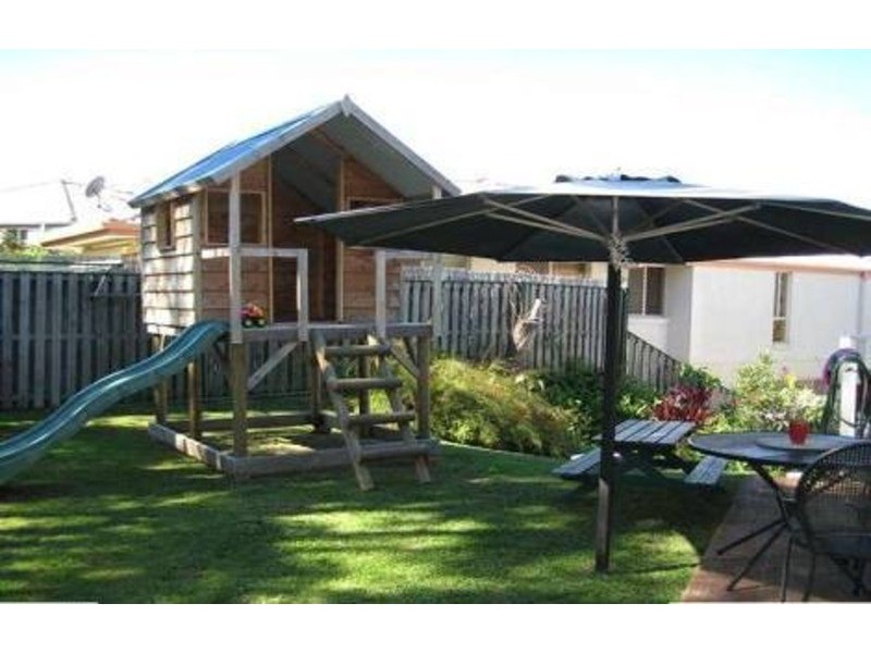 8 Clear River Boulvard, Ashmore QLD 4214