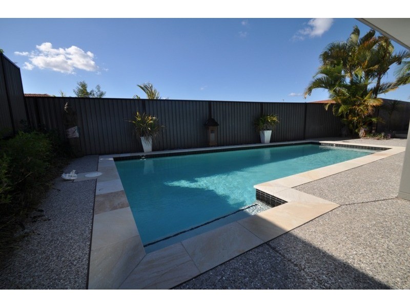 3 Redwood Place, Molendinar QLD 4214