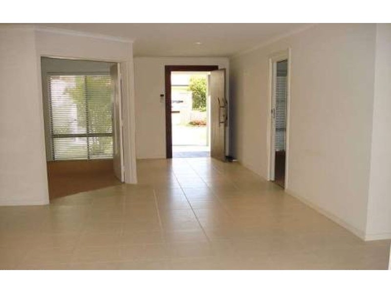 3 Redwood Place, Molendinar QLD 4214