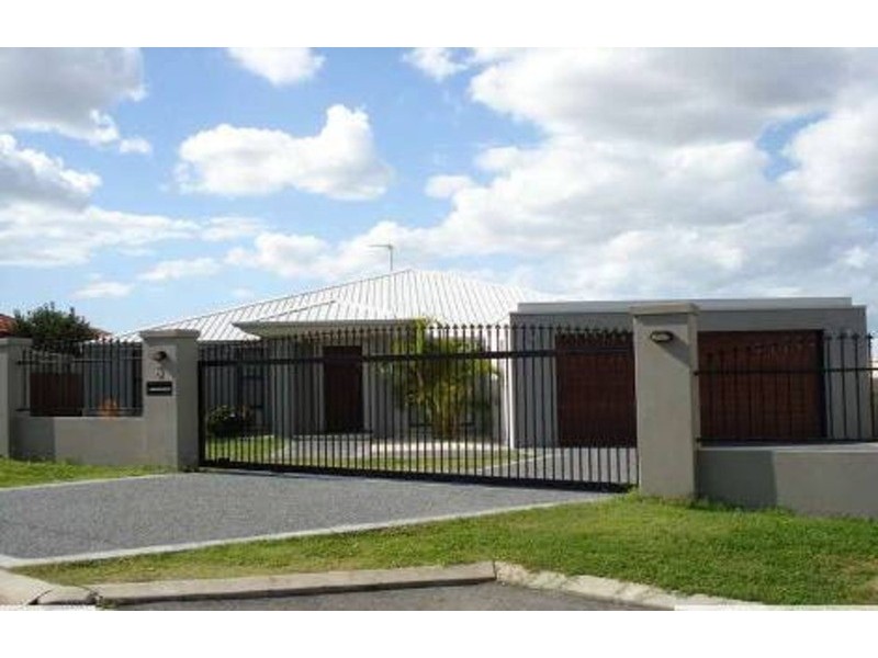 3 Redwood Place, Molendinar QLD 4214