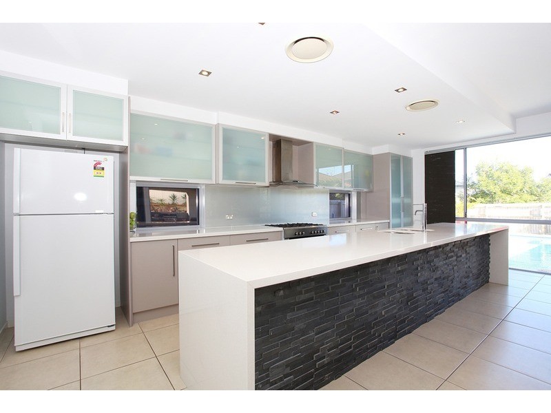 8 Corymbia Way, Molendinar QLD 4214