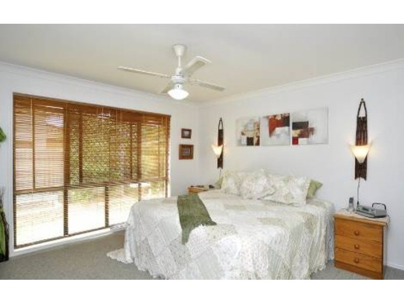 18 Brookland Court, Crestwood Heights, Molendinar QLD 4214