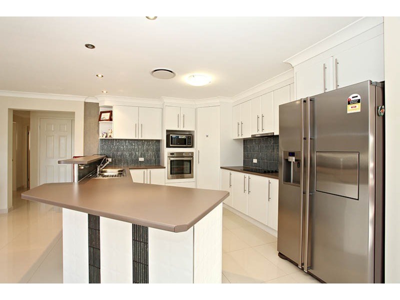 63 Highcrest Circuit, Molendinar QLD 4214