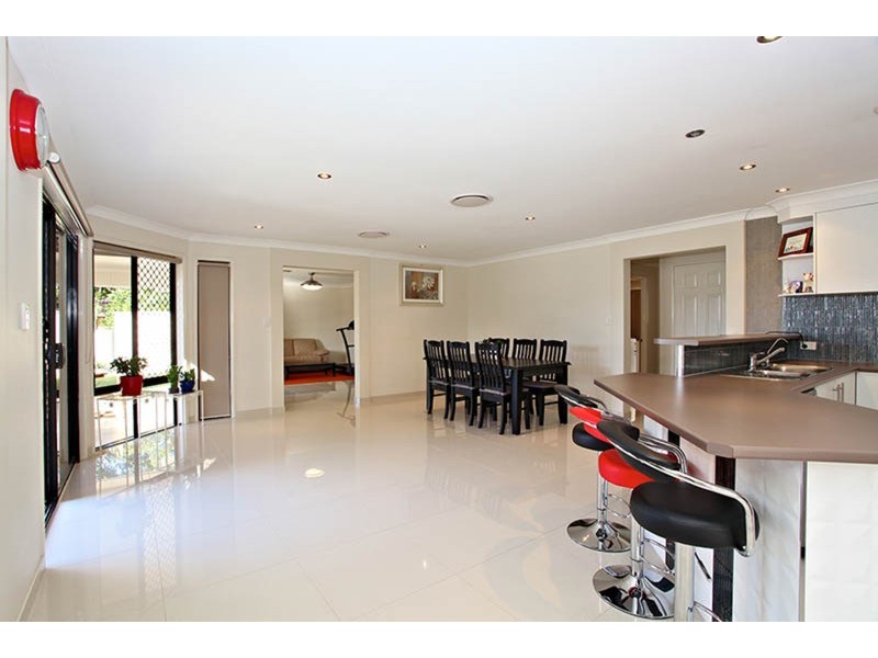 63 Highcrest Circuit, Molendinar QLD 4214