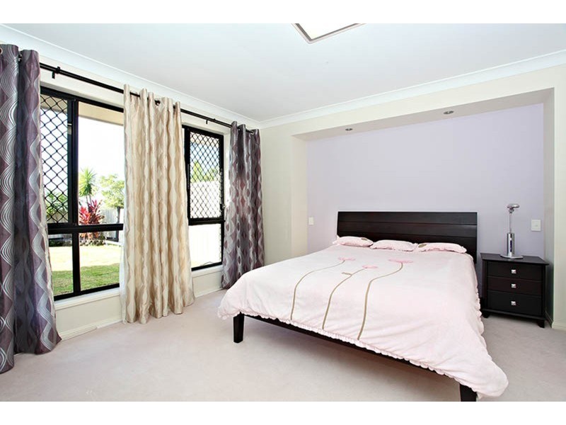 63 Highcrest Circuit, Molendinar QLD 4214