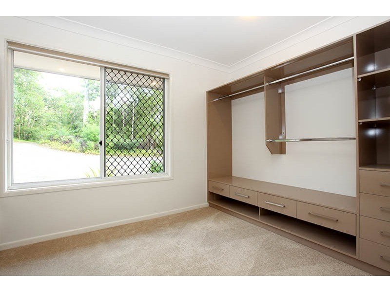 21 Kingsway Drive, Molendinar QLD 4214