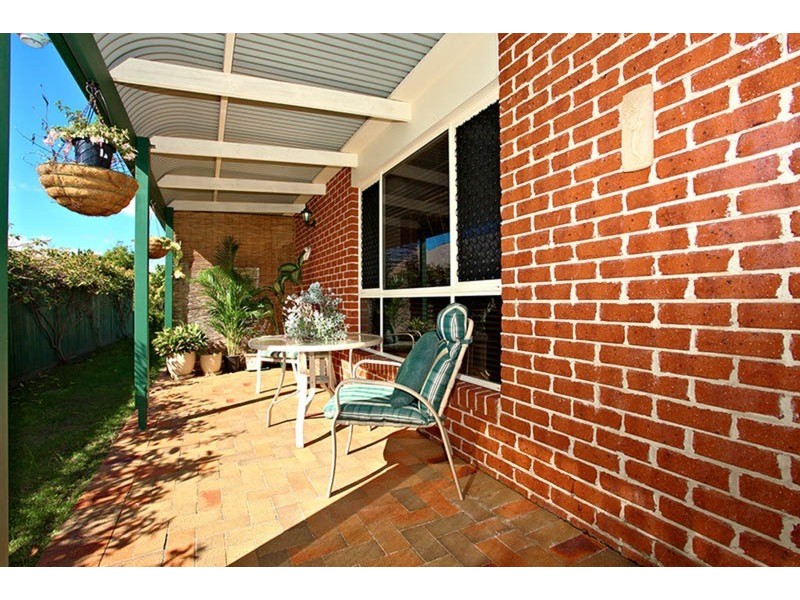 200 Crestwood Drive, Molendinar QLD 4214