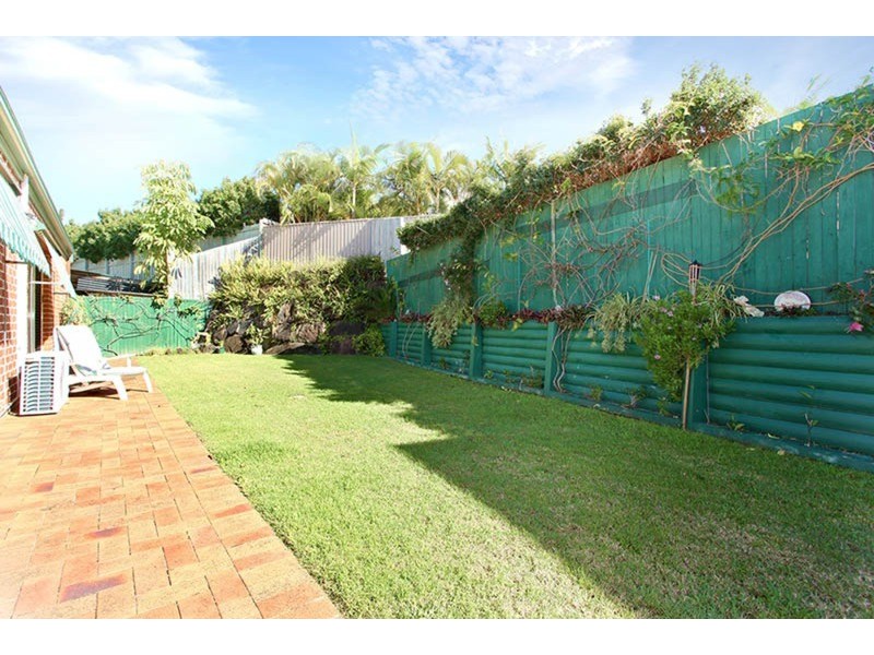 200 Crestwood Drive, Molendinar QLD 4214