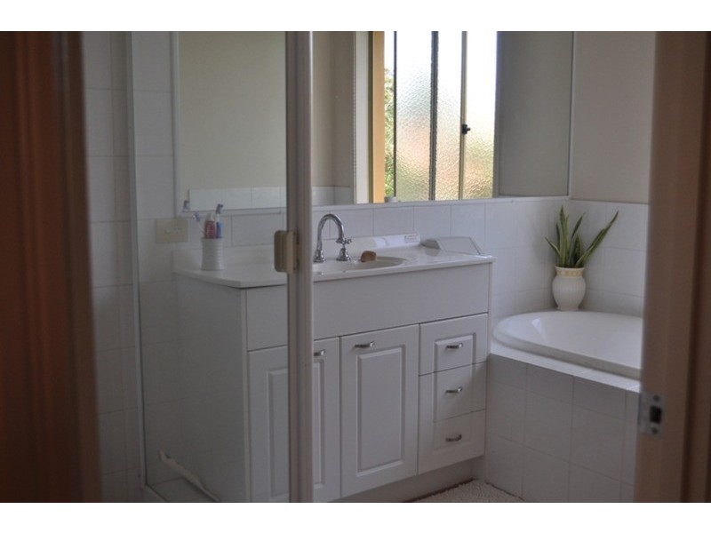 6 Redwood Place, Molendinar QLD 4214