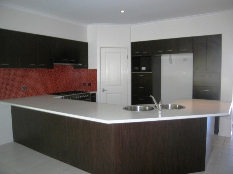Molendinar QLD 4214