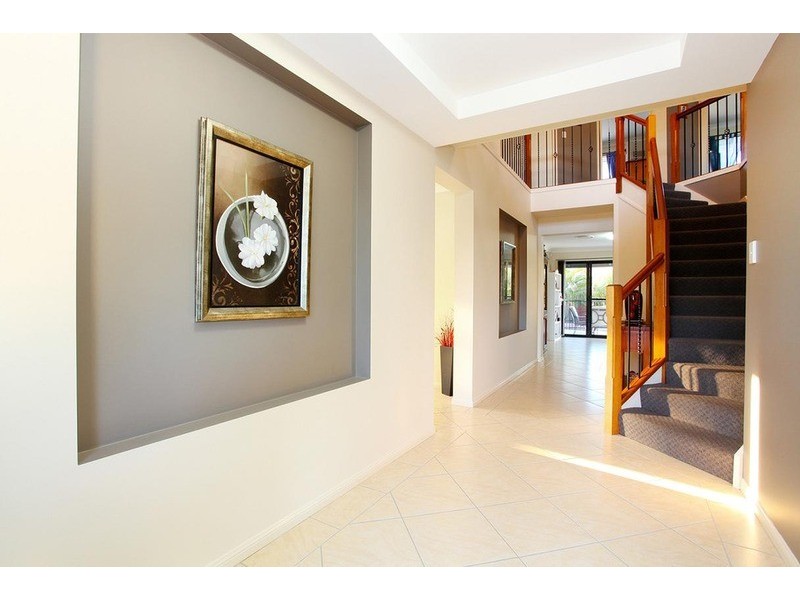 13 Stringybark Drive, Molendinar QLD 4214
