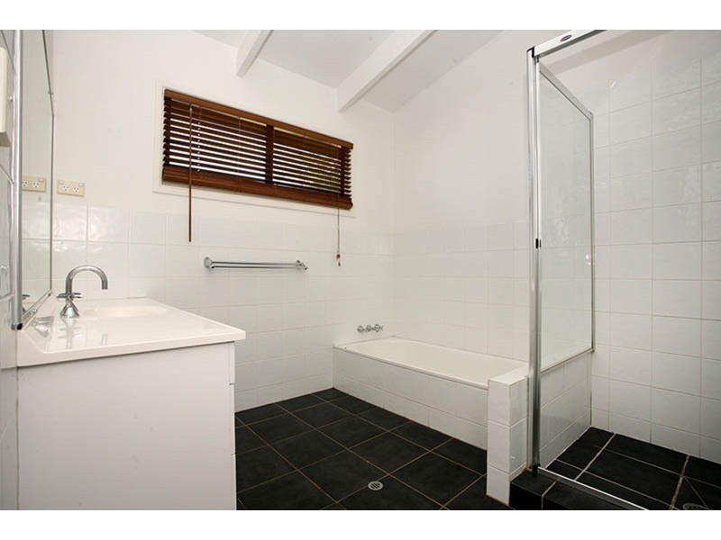 5 Tasman Avenue, Molendinar QLD 4214