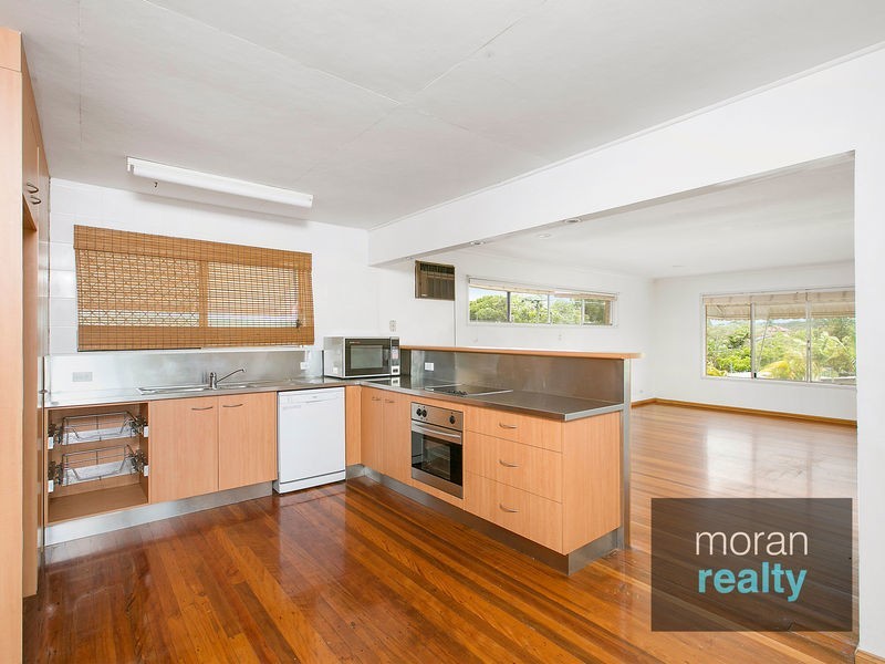 12 Caroline Avenue, Southport QLD 4215