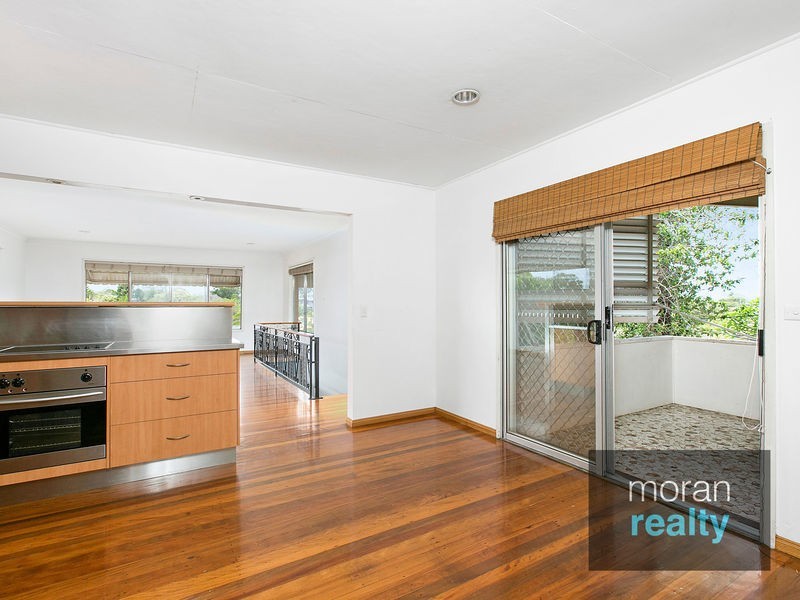 12 Caroline Avenue, Southport QLD 4215