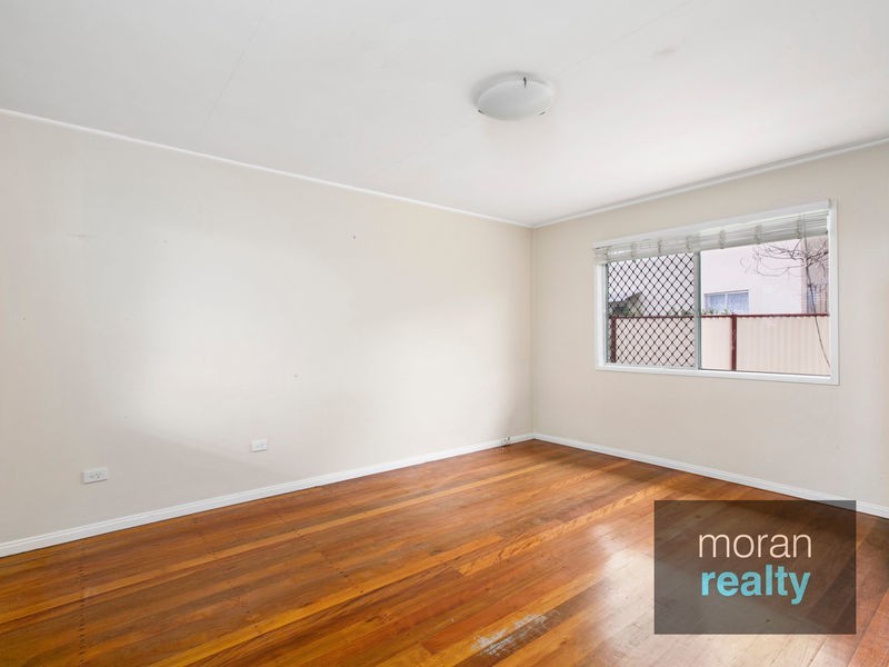 12 Caroline Avenue, Southport QLD 4215