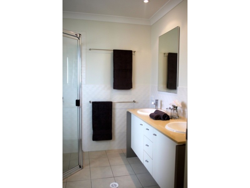 38 Stringybark Drive, Molendinar QLD 4214