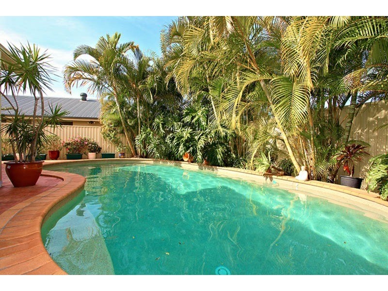 179 Crestwood Drive, Molendinar QLD 4214