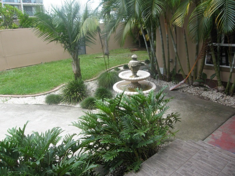 147 Musgrave Avenue, Labrador QLD 4215