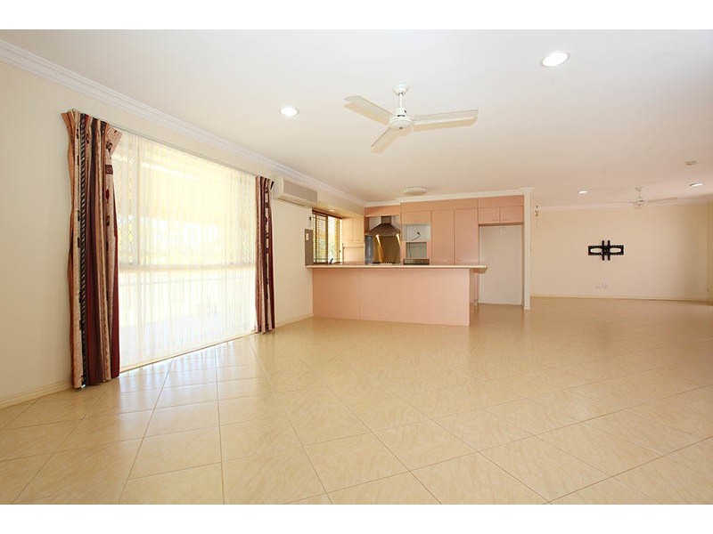 Parkwood QLD 4214