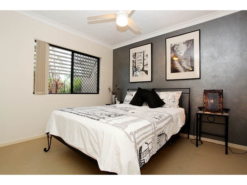 4/24 PARKER STREET, Labrador QLD 4215