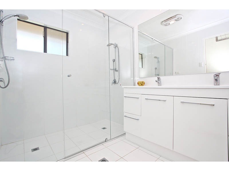 142 Currumburra Road, Ashmore QLD 4214