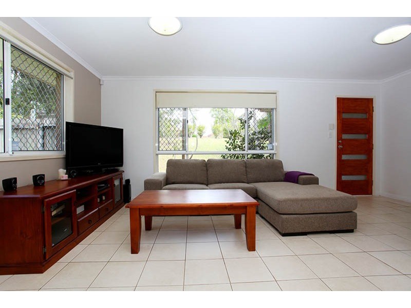 111 Macquarie Avenue, Molendinar QLD 4214