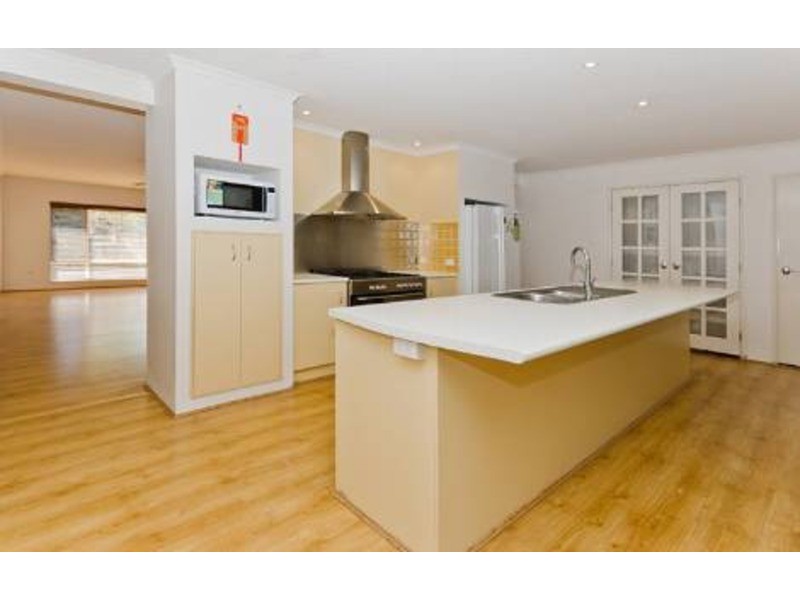 3 Bellwood Place, Molendinar QLD 4214