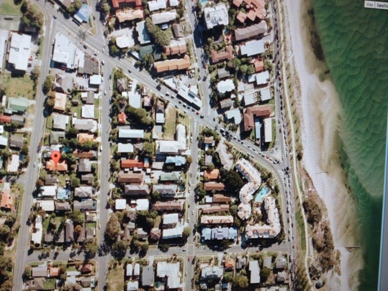 2/223 Turpin Road, Labrador QLD 4215