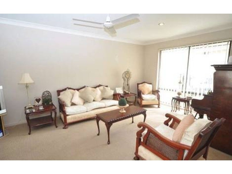 4 Silkwood Way, Molendinar QLD 4214