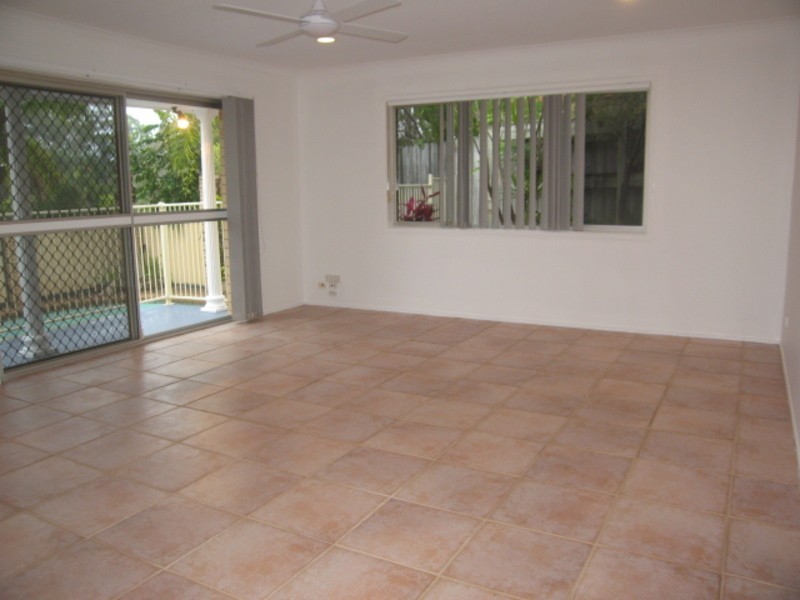 Ashmore QLD 4214