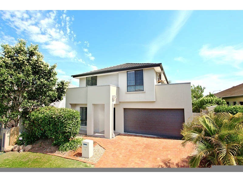 8 Mahogany Place, Molendinar QLD 4214