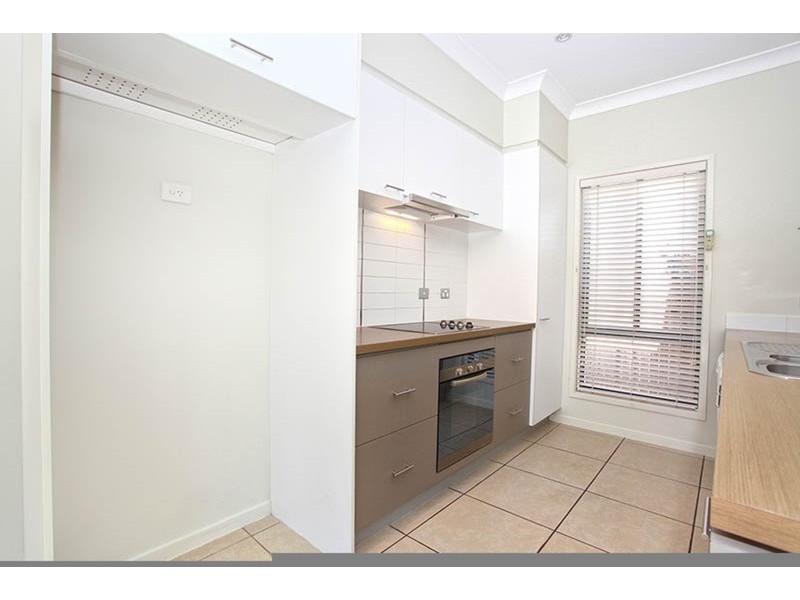 8 Mahogany Place, Molendinar QLD 4214