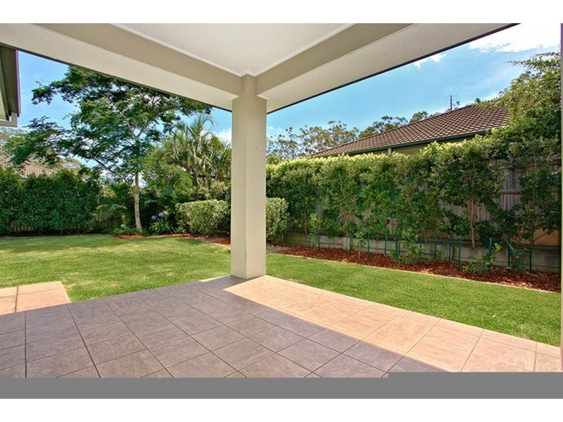 8 Mahogany Place, Molendinar QLD 4214