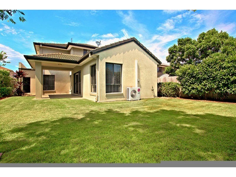 8 Mahogany Place, Molendinar QLD 4214
