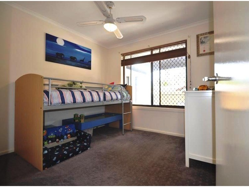 25 Forrest Avenue, Molendinar QLD 4214