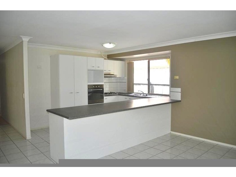 33 Desert Falls Crescent, Parkwood QLD 4214