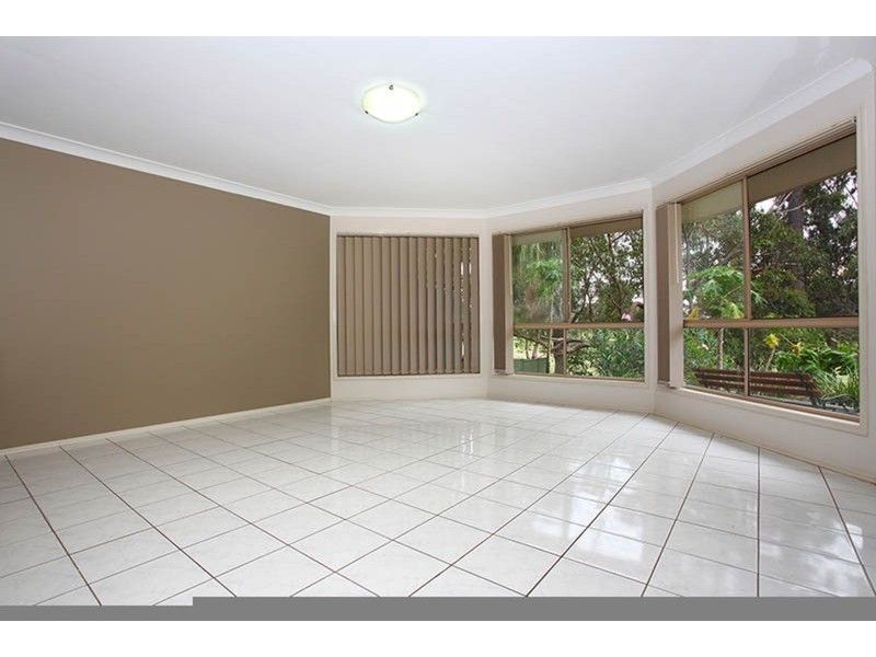 33 Desert Falls Crescent, Parkwood QLD 4214