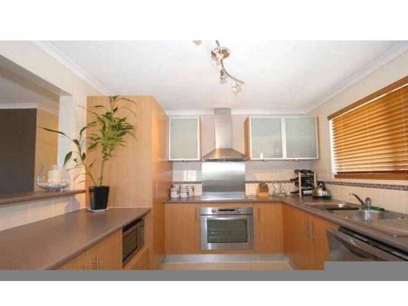 9 TASMAN AVENUE, Molendinar QLD 4214