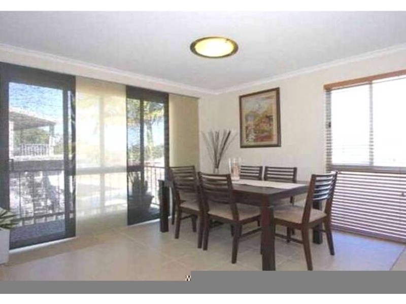 9 TASMAN AVENUE, Molendinar QLD 4214